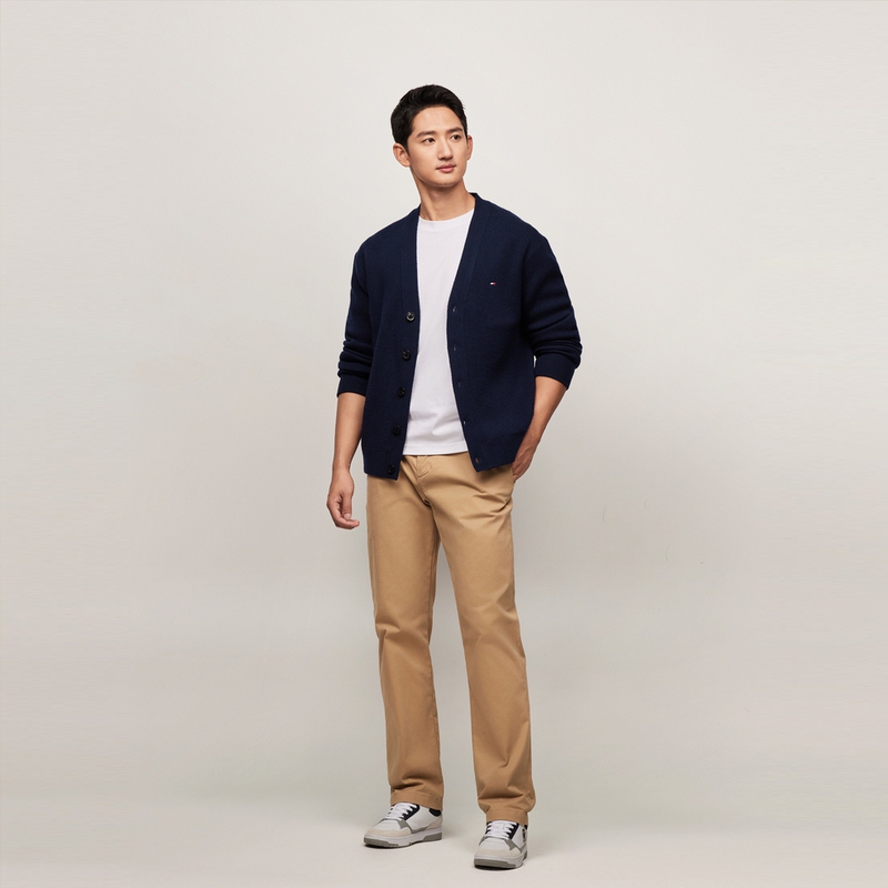 Details for 汤米希尔费格羊毛纽扣V领宽松针织毛衣 MW0MW36553