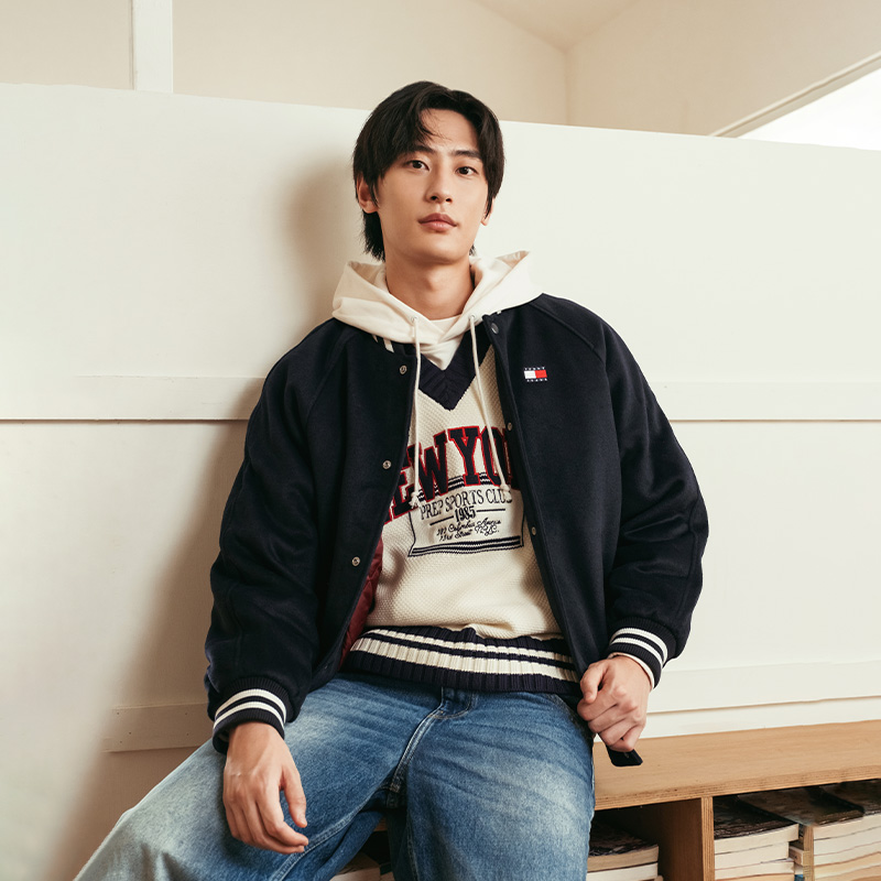 Shop Tommy Hilfiger Chaqueta Bomber Varsity Aviador Mezcla de Lana Azul Marino DM0DM20685