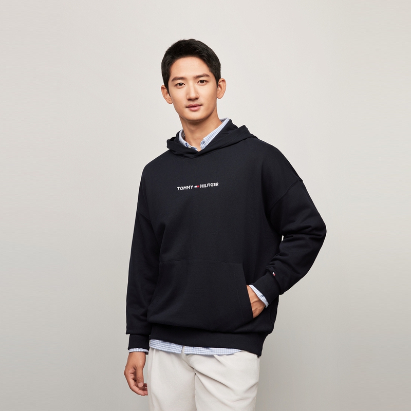 Shop Tommy Hilfiger 刺繡字母純棉連帽上衣 78J8286