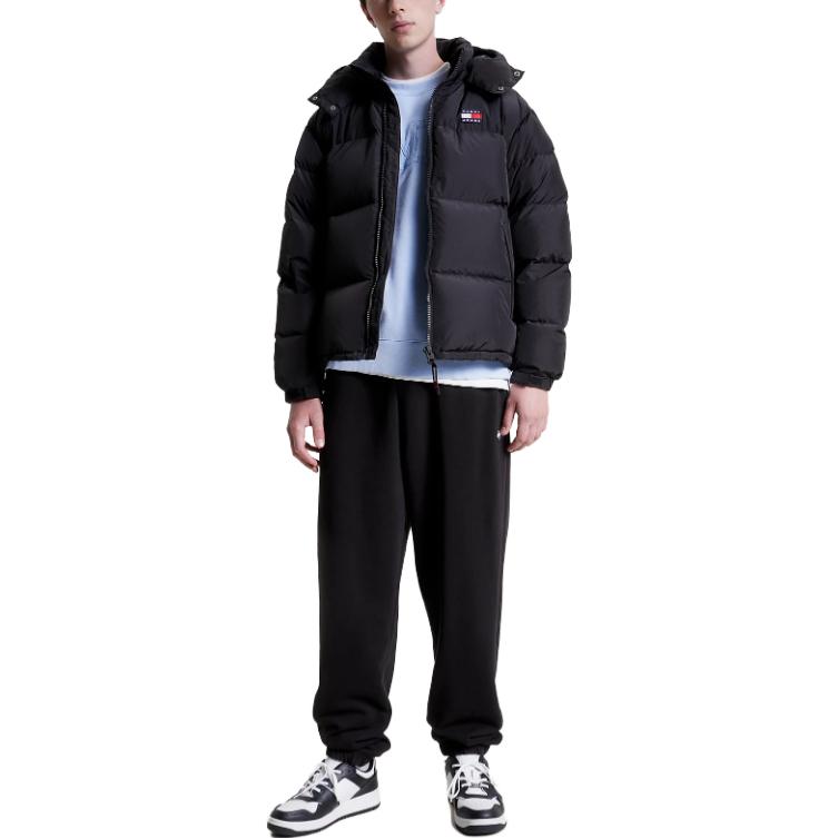 Lookbook Tommy Hilfiger FW22 黑色經典標誌連帽外套 DM0DM15445BDS