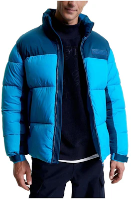 Tommy Hilfiger FW23 Jaket High-Neck Warna Blok Biru Muda MW32770-CZU Buy Tommy Hilfiger FW23 Jaket High-Neck Warna Blok Biru Muda MW32770-CZU