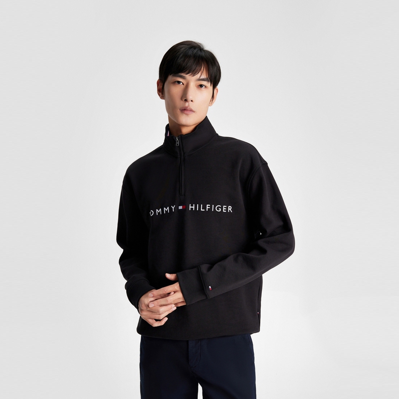 Shop Tommy Hilfiger Half-Zip Sweatshirt dengan Logo Bordir 78E2065