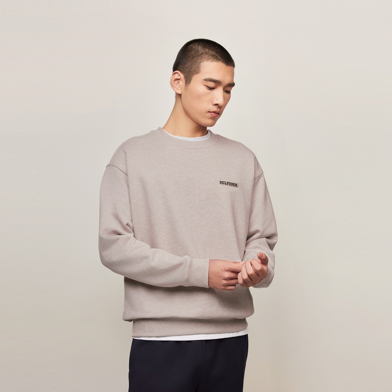 Shop 汤米·希尔费格重磅刺绣棉质休闲圆领卫衣 MW0MW36474