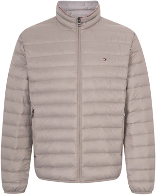 타미 힐피거 남성용 경량 레드 화이트 블루 다운 퀼팅 자켓. MW0MW28065 Buy 타미 힐피거 남성용 경량 레드 화이트 블루 다운 퀼팅 자켓. MW0MW28065