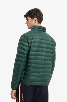 타미 힐피거 남성용 경량 레드 화이트 블루 다운 퀼팅 자켓. MW0MW28065 15