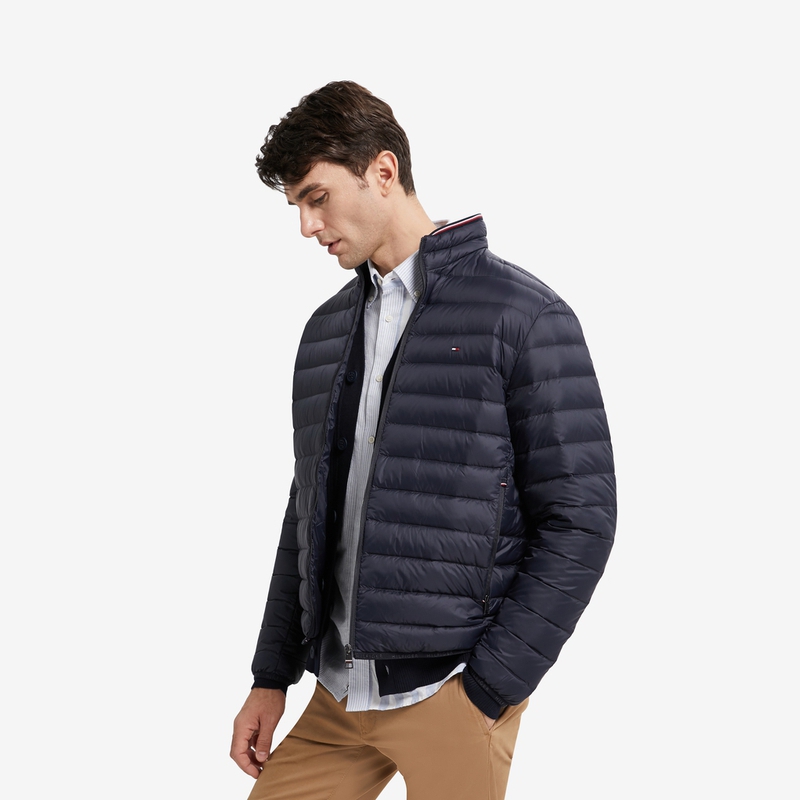 Sizing 타미 힐피거 남성용 경량 레드 화이트 블루 다운 퀼팅 자켓. MW0MW28065