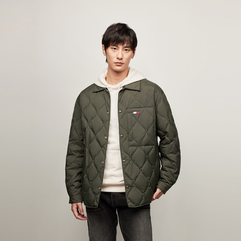 Shop 타미 힐피거 퀼티드 90 다운 버튼 루즈핏 자켓 유니섹스 DM0DM20001
