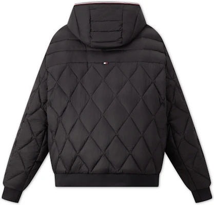 Tommy Hilfiger 修身連帽外套 絎縫設計 MW0MW32766 Lookbook Tommy Hilfiger 修身連帽外套 絎縫設計 MW0MW32766