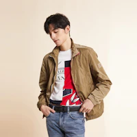 Shop Tommy Hilfiger 都會休閒拼色立領寬鬆版型外套 MW0MW30244GW8