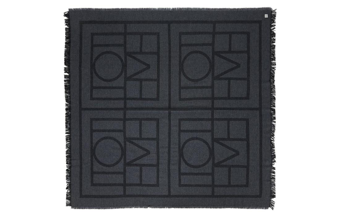 Toteme Grey Classic Printed Fleece Scarf Unisex Couple Style. 213-894-808-395