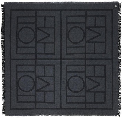 Toteme 灰色印花經典抓毛圍巾 情侶款 男女通用款式. 213-894-808-395 Buy Toteme 灰色印花經典抓毛圍巾 情侶款 男女通用款式. 213-894-808-395