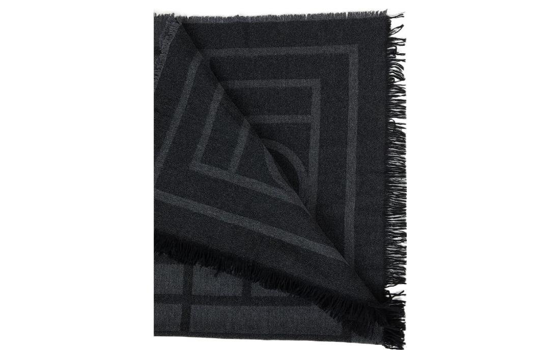 Lookbook Toteme 灰色印花經典抓毛圍巾 情侶款 男女通用款式. 213-894-808-395