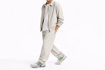 Order 玩具總動員 x adidas Adistar Control 5 ''巴斯光年''鞋款 LA3965