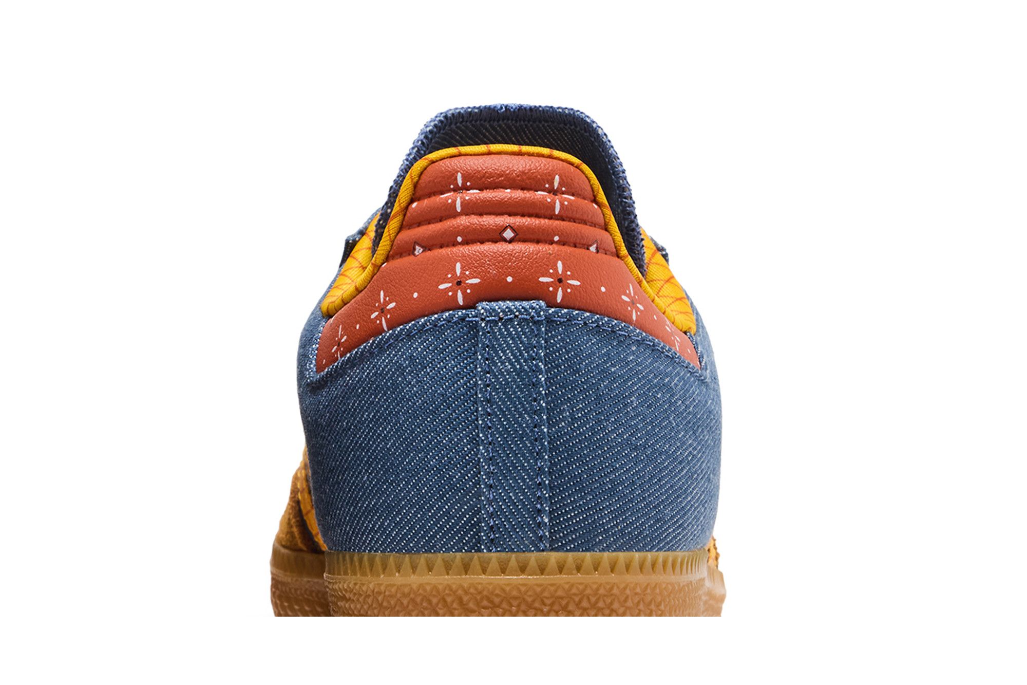 Sizing 玩具总动员 x adidas Samba ''胡迪'' LA3985