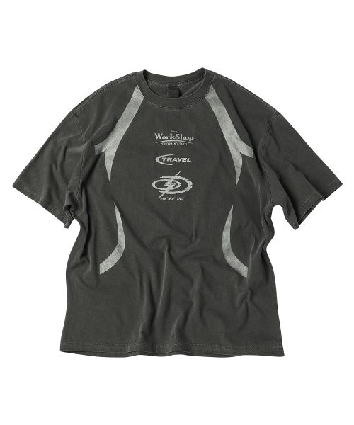 TRAVEL Logo Lineup Pigment Black Charcoal Short Sleeve T-Shirt TRTHSURS76UC5