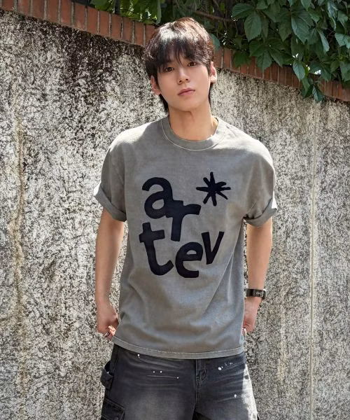 travel-palette-pigment-ghost-gray-short-sleeve-tee-trtxsurs-161-uc-6