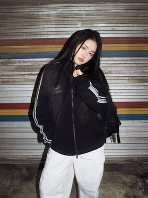 트래블 빈티지 워싱 스웻 트랙 자켓 블랙 TRTXSSJK30UC6 Order 트래블 빈티지 워싱 스웻 트랙 자켓 블랙 TRTXSSJK30UC6