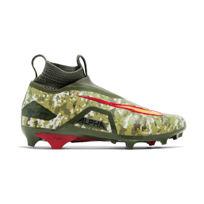 Travis Kelce Nike Alpha Menace Elite 3 'Digital Camo'