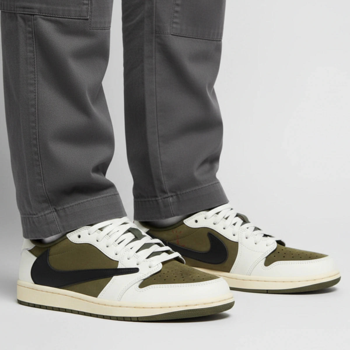 Travis Scott x Air Jordan Air 1 Low OG SP 'Olive'