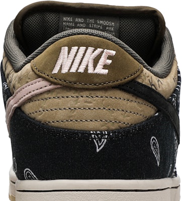 Travis Scott x Nike SB Dunk Low Premium QS 'Cactus Jack' CT5053-001 Sizing Travis Scott x Nike SB Dunk Low Premium QS 'Cactus Jack' CT5053-001