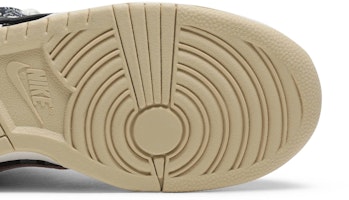 트래비스 스캇 x 나이키 SB 덩크 로우 '챱챱' F&F 에디션 CT5053-001-FF Purchase 트래비스 스캇 x 나이키 SB 덩크 로우 '챱챱' F&F 에디션 CT5053-001-FF