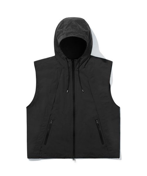 Shop TRILLION ディビジョン ナイロン フード付き ジップアップ ベスト (ブラック) TRSJK17BK