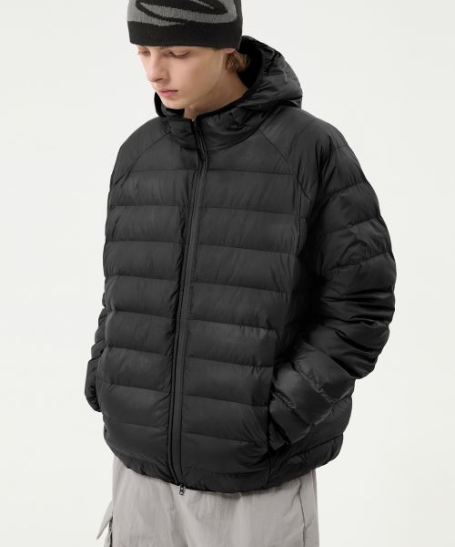 Shop トリリオン ライトフーディー パデッドジャケット ブラック TRFJK52BK