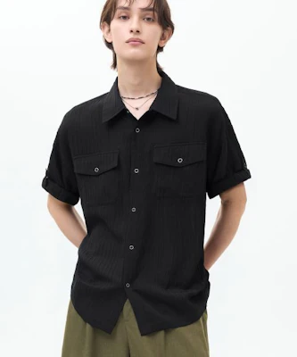 TRILLION Kemeja Hitam Oversized Lengan Pendek Roll-Up Wrinkle Sheer TRSSH35BK Lookbook TRILLION Kemeja Hitam Oversized Lengan Pendek Roll-Up Wrinkle Sheer TRSSH35BK