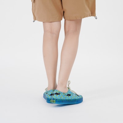 Tyakasha x Vans Authentic 'Galería OTW - Azul' VN000QERBLU 1