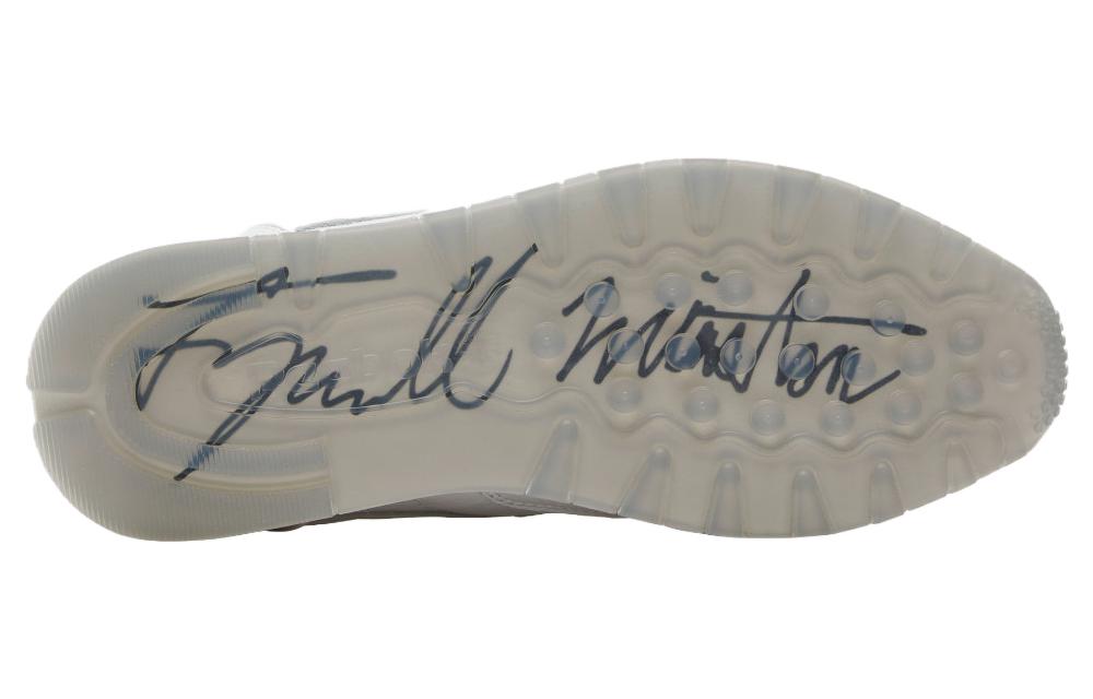 Shop Tyrrell Winston x Reebok Classic Leather 'Gimnasio' 100069834