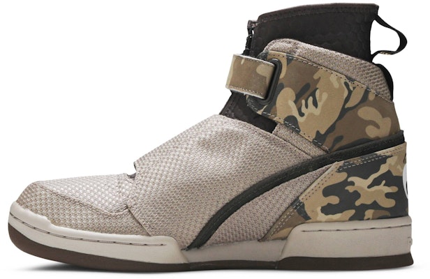 U.S.C.M. Bug x Reebok Alien Stomper '40th Anniversary' FV5052 Lookbook U.S.C.M. Bug x Reebok Alien Stomper '40th Anniversary' FV5052