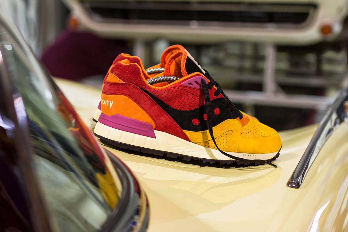 Order Ubiq x Saucony Shadow Master 'Pasifik Senja' S70187-1