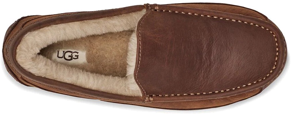 UGG Ascot 牛皮革 輕便舒適 豆豆鞋 男款 栗色 Shop UGG Ascot 牛皮革 輕便舒適 豆豆鞋 男款 栗色