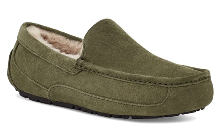 Lookbook UGG Ascot 拖鞋 '橄榄绿' 1101110-BTOL