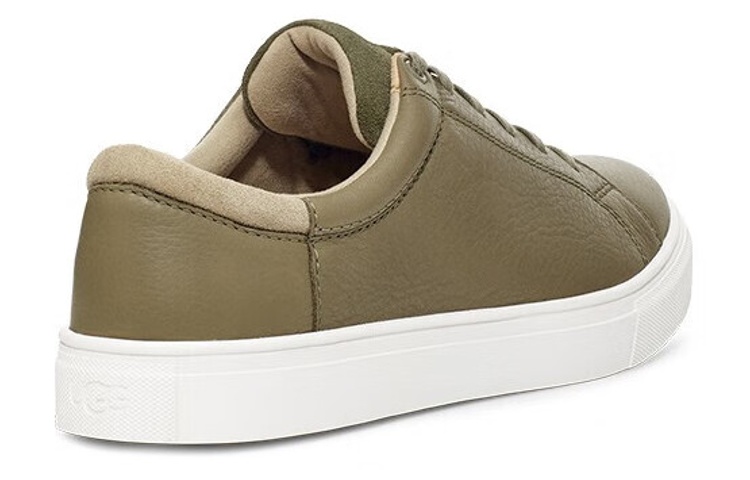 Shop UGG Baysider Low Weather Kasut 'Kulit Hijau Lumut' 1130753-MGLR