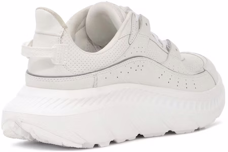 UGG CA805 V2 Sepatu Trainer 'Putih' 1127111-WHT Lookbook UGG CA805 V2 Sepatu Trainer 'Putih' 1127111-WHT