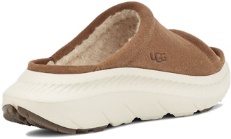 UGG CA805 V2 絨面 柔軟舒適厚底 時尚涼鞋 男款 棕色 Shop UGG CA805 V2 絨面 柔軟舒適厚底 時尚涼鞋 男款 棕色