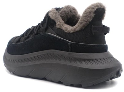 UGG 簡約舒適 低筒 生活休閒鞋 男款 黑色 Lookbook UGG 簡約舒適 低筒 生活休閒鞋 男款 黑色