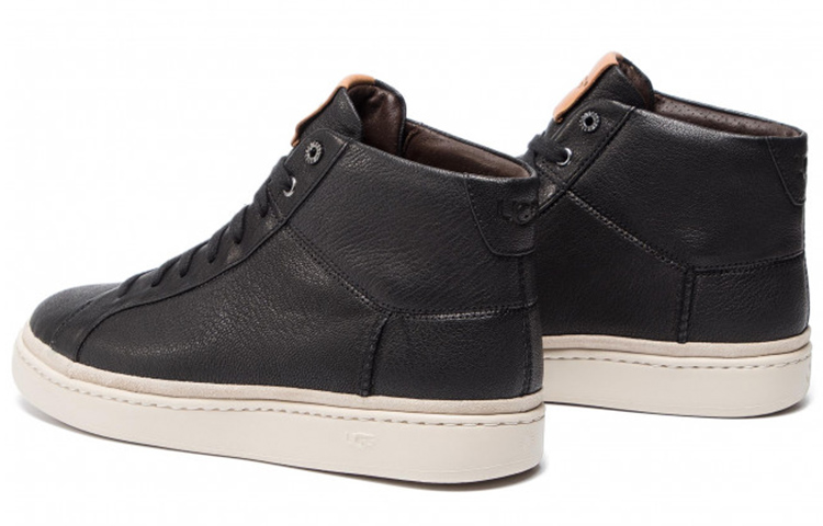 Lookbook UGG 캘리 하이 '블랙' (시크한 매력) 1094653-BLK