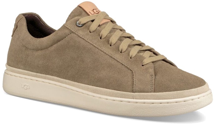 UGG Cali Low 'Komfort Tahan Lasak Coklat' 1020133-ALP Lookbook UGG Cali Low 'Komfort Tahan Lasak Coklat' 1020133-ALP