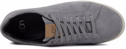 Shop UGG 캘리 로우 '라이트 그레이' 1020133-SEL