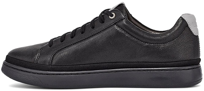 Sepatu Skateboarding UGG Cali Low Tops Hitam 1106413-BSL Buy Sepatu Skateboarding UGG Cali Low Tops Hitam 1106413-BSL