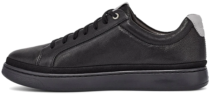 ugg-cali-low-tops-skateboarding-shoes-black-1106413-bsl