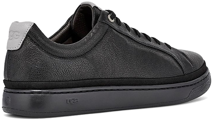 Sepatu Skateboarding UGG Cali Low Tops Hitam 1106413-BSL Shop Sepatu Skateboarding UGG Cali Low Tops Hitam 1106413-BSL