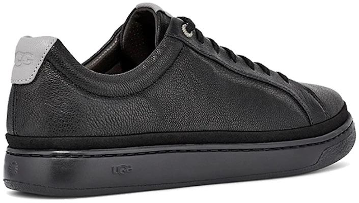 UGG Cali低帮滑板鞋黑色 1106413-BSL Shop UGG Cali低帮滑板鞋黑色 1106413-BSL