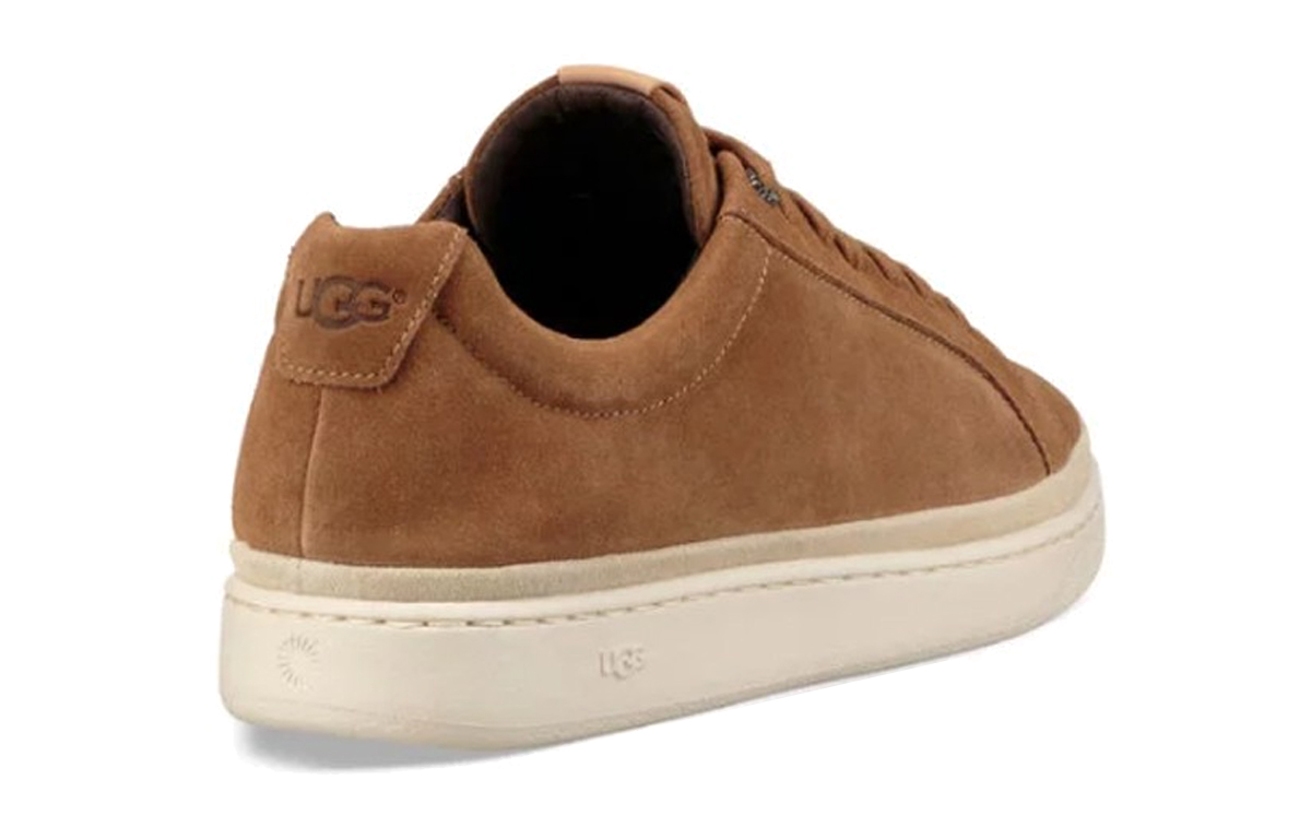 Shop UGG Cali- 絨面 舒適耐磨低筒 時尚板鞋 男款 栗色