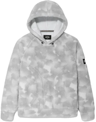 UGG Hoodie Lengan Panjang Corak Kamuflaj 1132411-WPPC Buy UGG Hoodie Lengan Panjang Corak Kamuflaj 1132411-WPPC