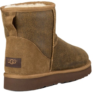 UGG CLASSIC MINI 時尚萬用 短中筒 雪地靴 男款 栗子棕色 Shop UGG CLASSIC MINI 時尚萬用 短中筒 雪地靴 男款 栗子棕色