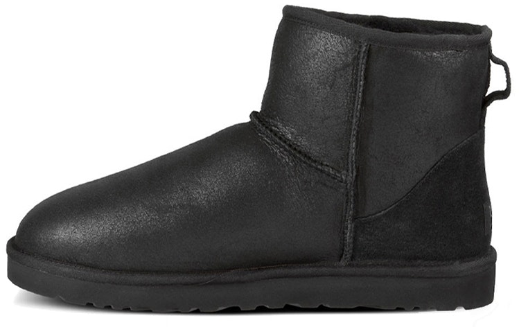 Ugg mini bomber deals