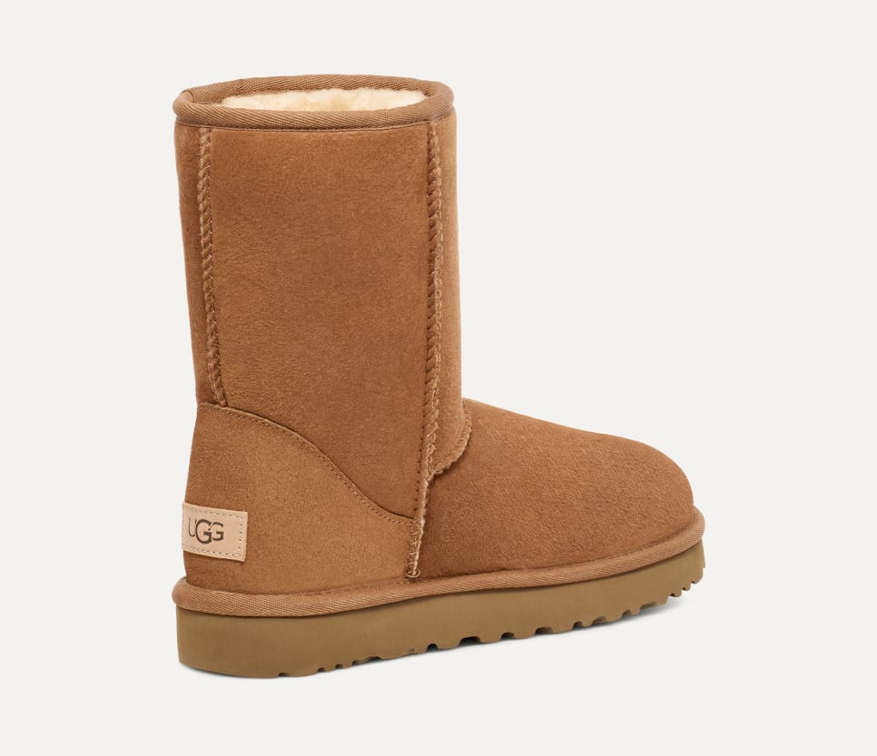Shop UGG 클래식 숏 5800